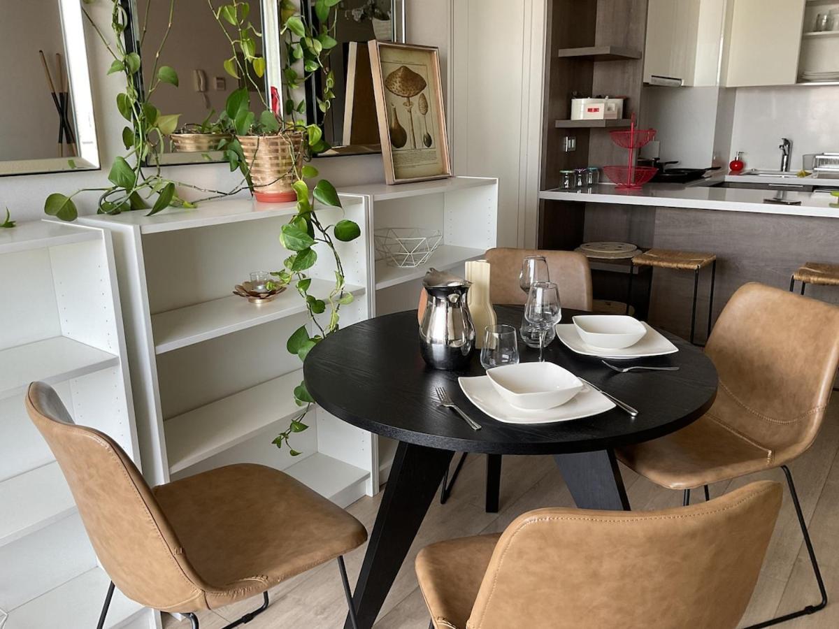 Apartamento Mejor Ubicacion! Cerca A Mall Parque Arauco, Wifi, Balcon Santiago